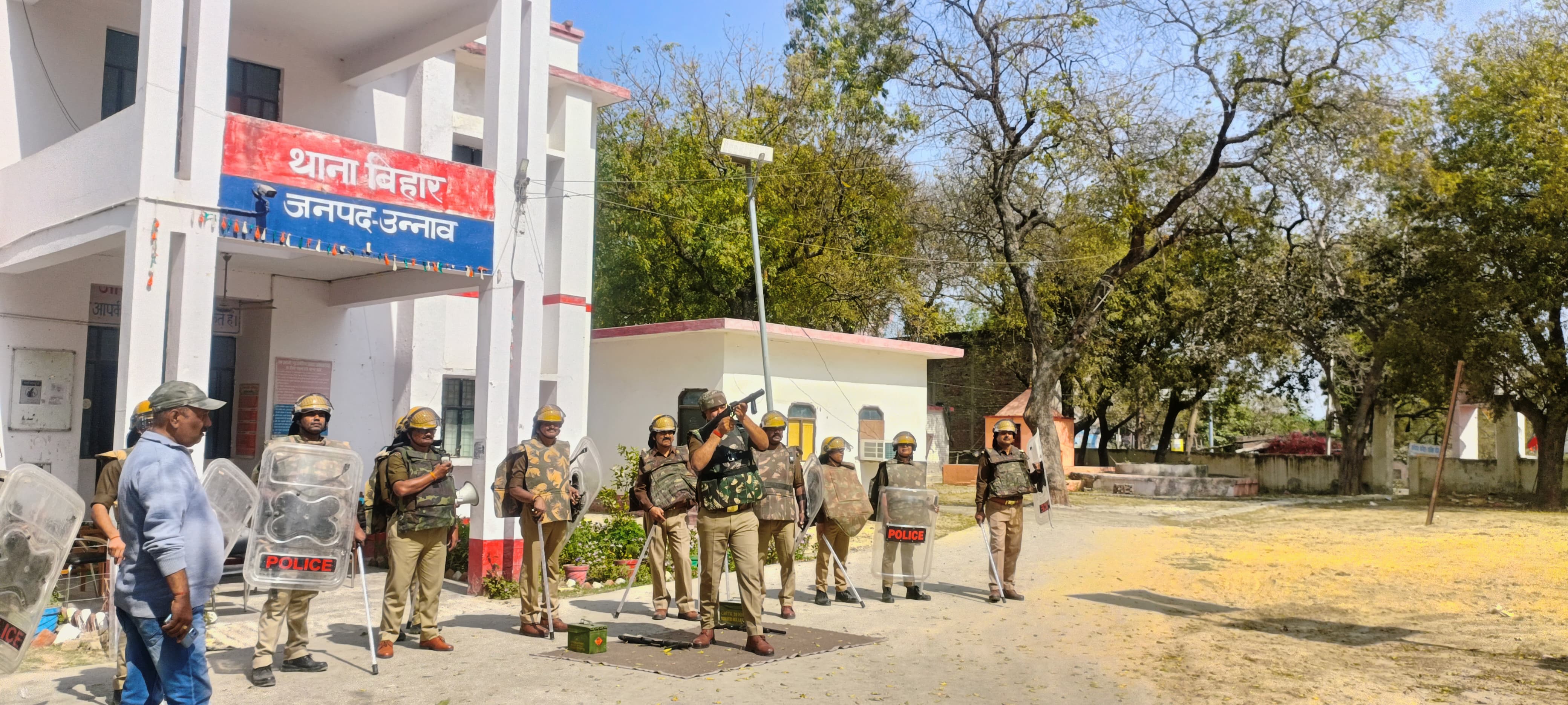 बिहार थाना पुलिस ने दंगा निरोधक ड्रिल का किया अभ्यास